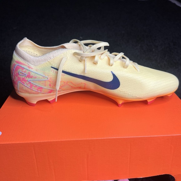 Nike Zoom Vapor‎ 16 Pro KM FG Men\'s 11.5 Mbappe Soccer Cleats FQ8689-800 main image 4